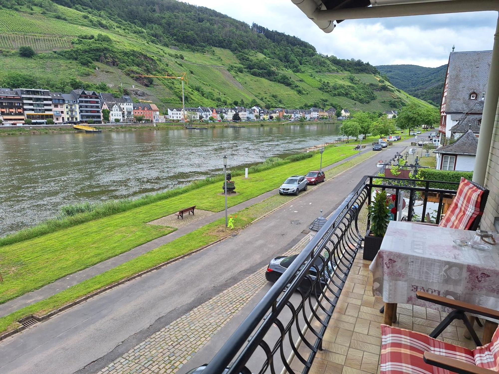 "Ferienhaus An Der Mosel" Zell an der Mosel Eksteriør bilde